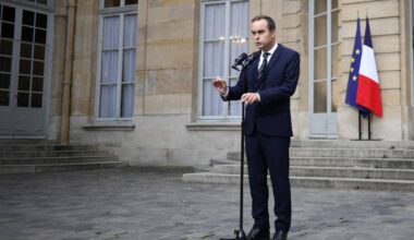 En France, Sébastien Lecornu tente d’unir ses alliés avant de dévoiler son gouvernement