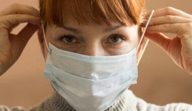 Les experts recommandent à nouveau le port du masque