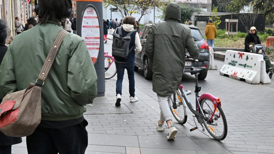 "Des contraintes budgétaires sans précédent"… Pourquoi cette ville près de Toulouse reporte l’arrivée des vélos en libre-service