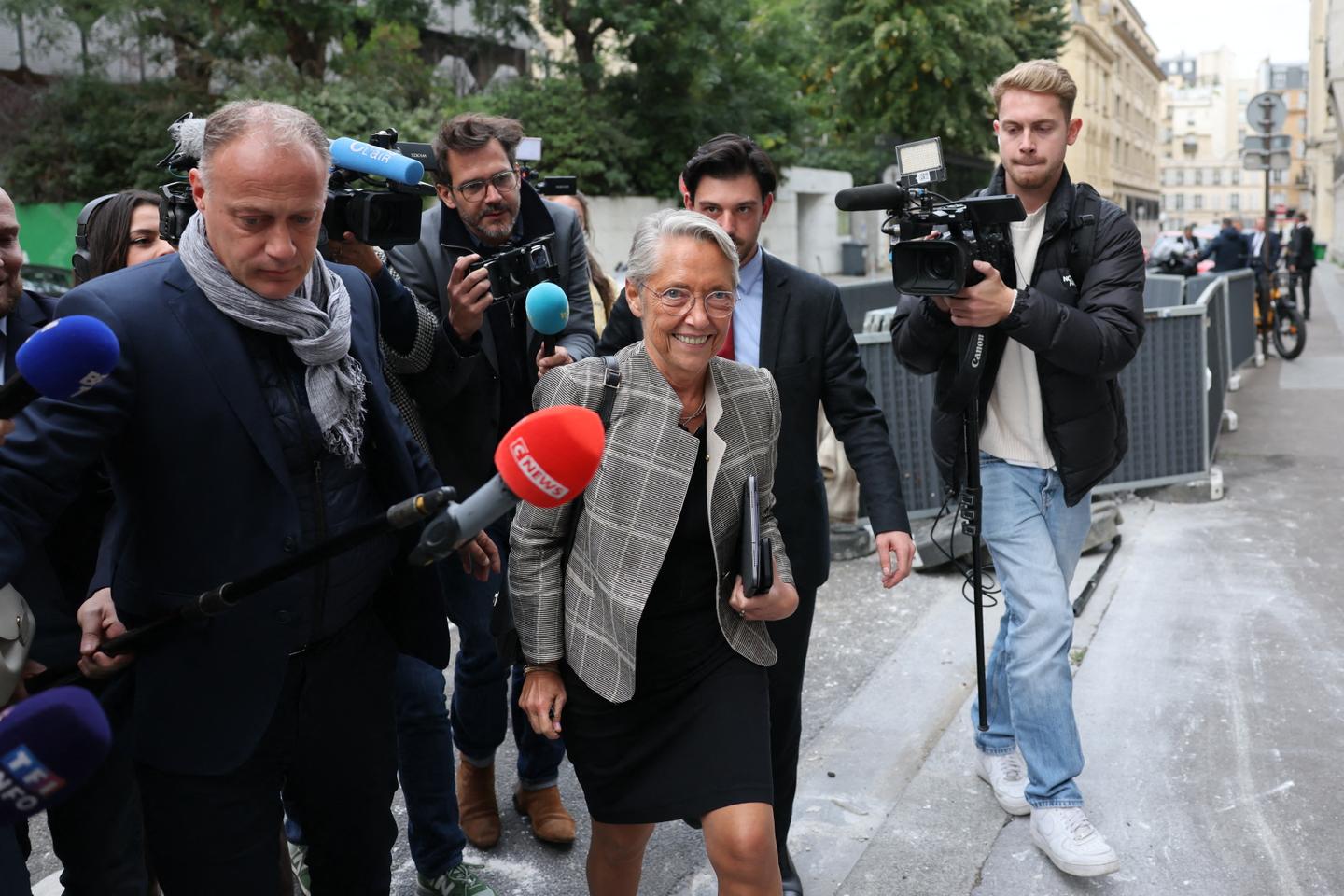 La suspension de la réforme des retraites, une piste accueillie favorablement par la gauche et les syndicats