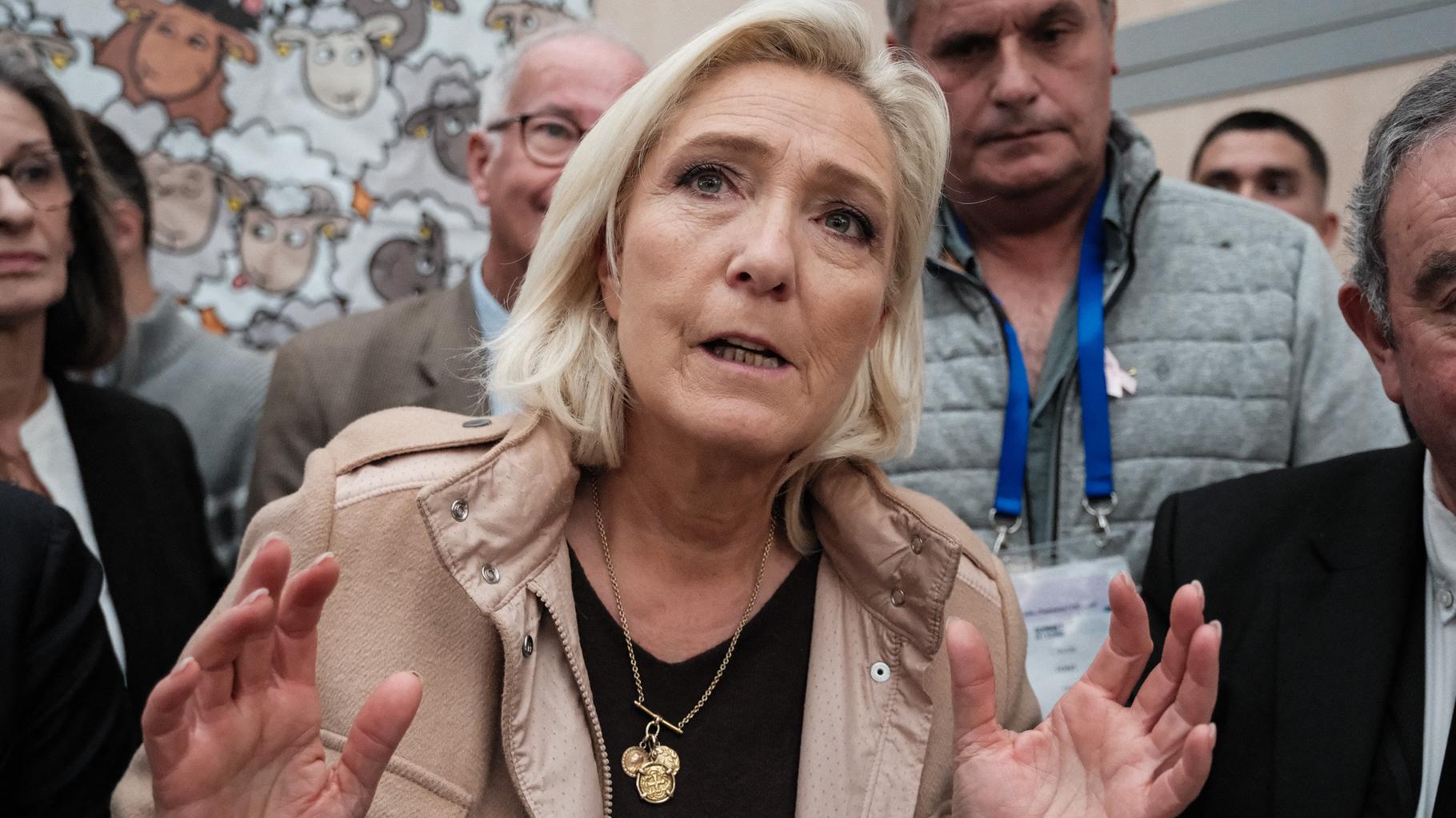Marine Le Pen confirme sa stratégie (et son énorme arrière-pensée)