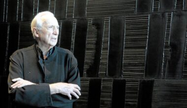 Quel est ce petit tableau bleu du peintre aveyronnais Soulages qui s’est vendu 15 500 € ?