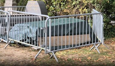 La tombe de Robert Badinter a été profanée au cimetière de Bagneux, à quelques heures de l'entrée de l'ancien ministre de la Justice au Panthéon