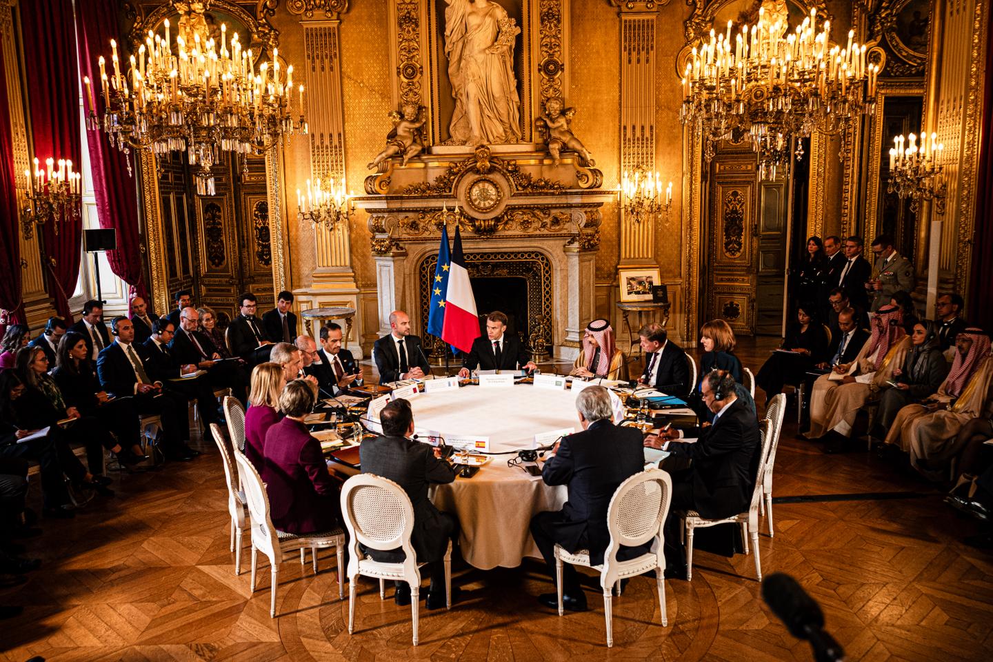 après l’accord Israël-Hamas, la diplomatie internationale s’active pour consolider le plan américain