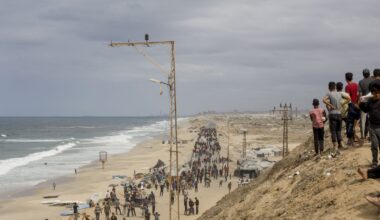 la défense civile annonce le retour d'environ 200 000 personnes dans le nord de l'enclave palestinienne