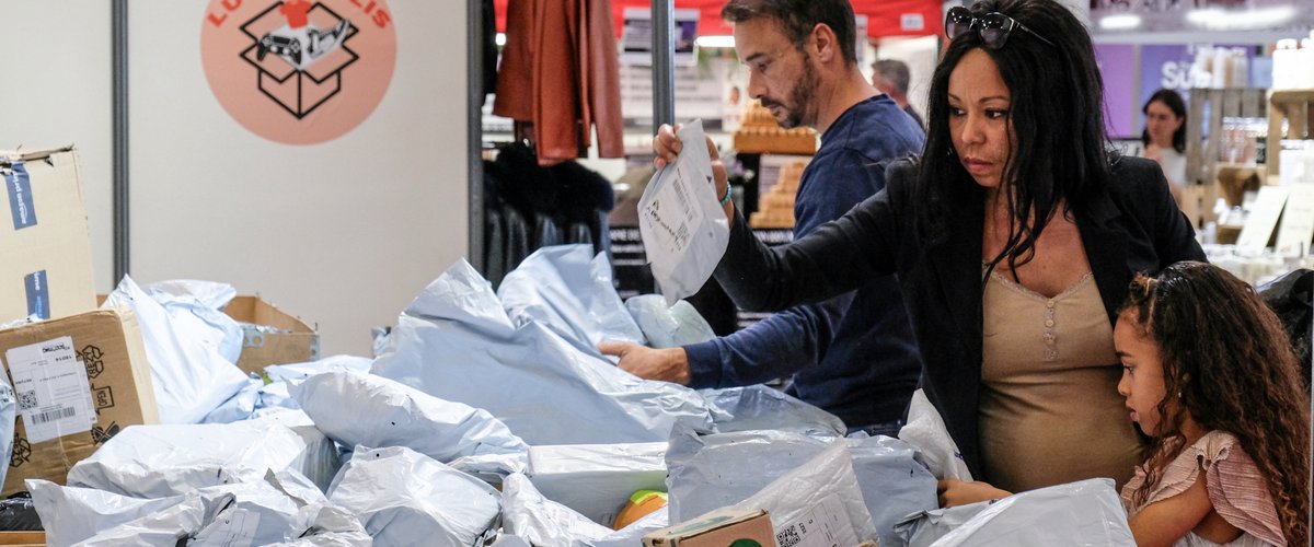 Colis perdus vendus au poids : "C’est le jeu qui m’a attiré", ces Montpelliérains espèrent tous tomber sur le jackpot