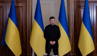 Volodymyr Zelensky demande à Emmanuel Macron plus de systèmes de défense antiaérienne