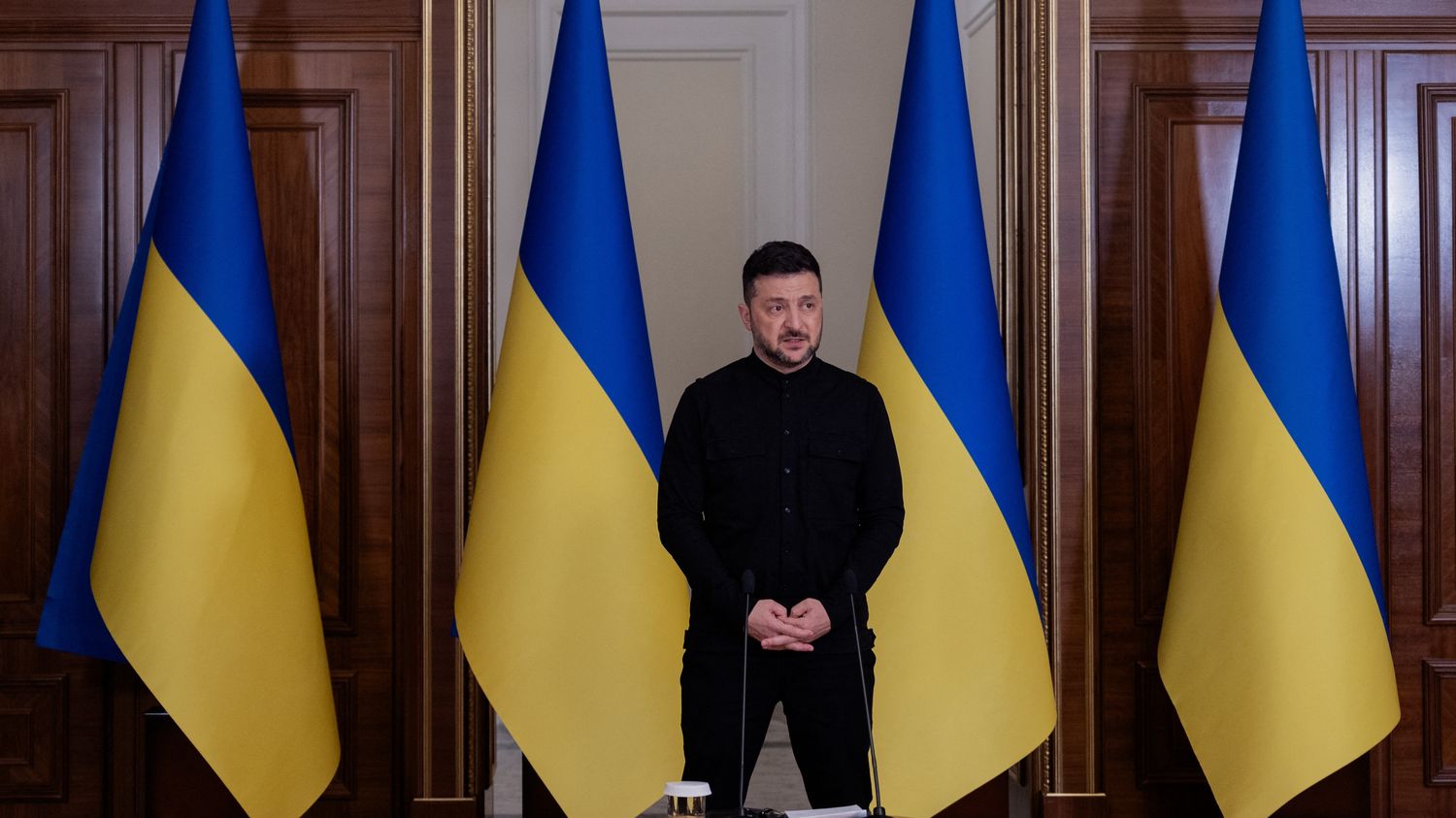 Volodymyr Zelensky demande à Emmanuel Macron plus de systèmes de défense antiaérienne
