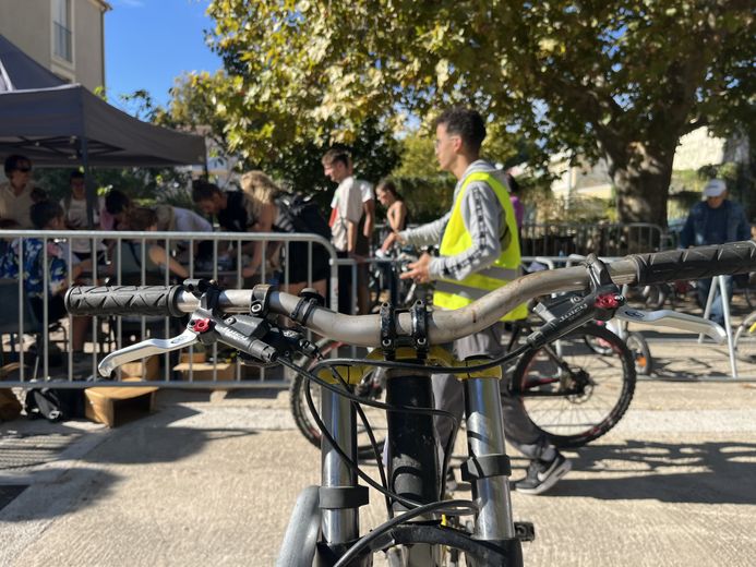 L’association montpelliéraine Le Vieux Biclou organisait ce dimanche 12 octobre une grande bourse aux vélos.