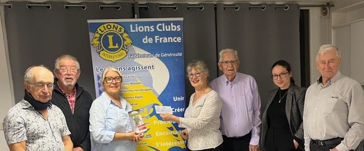 Carcassonne. Remise de chèque du Lions Clubs de France