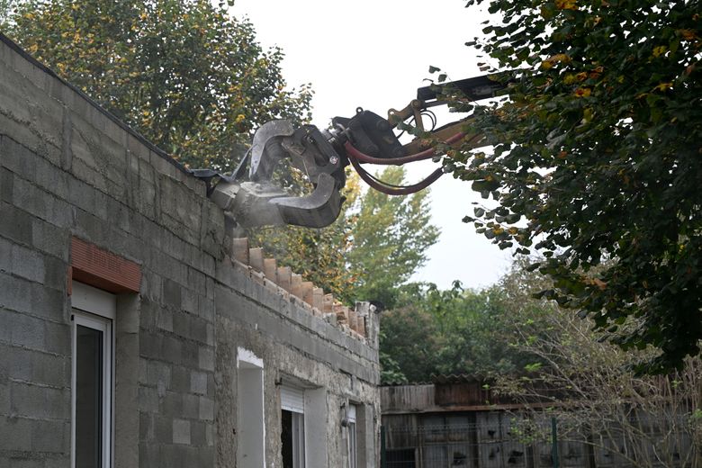 La maison de 3 pièces et 90 m2 a été démolie.