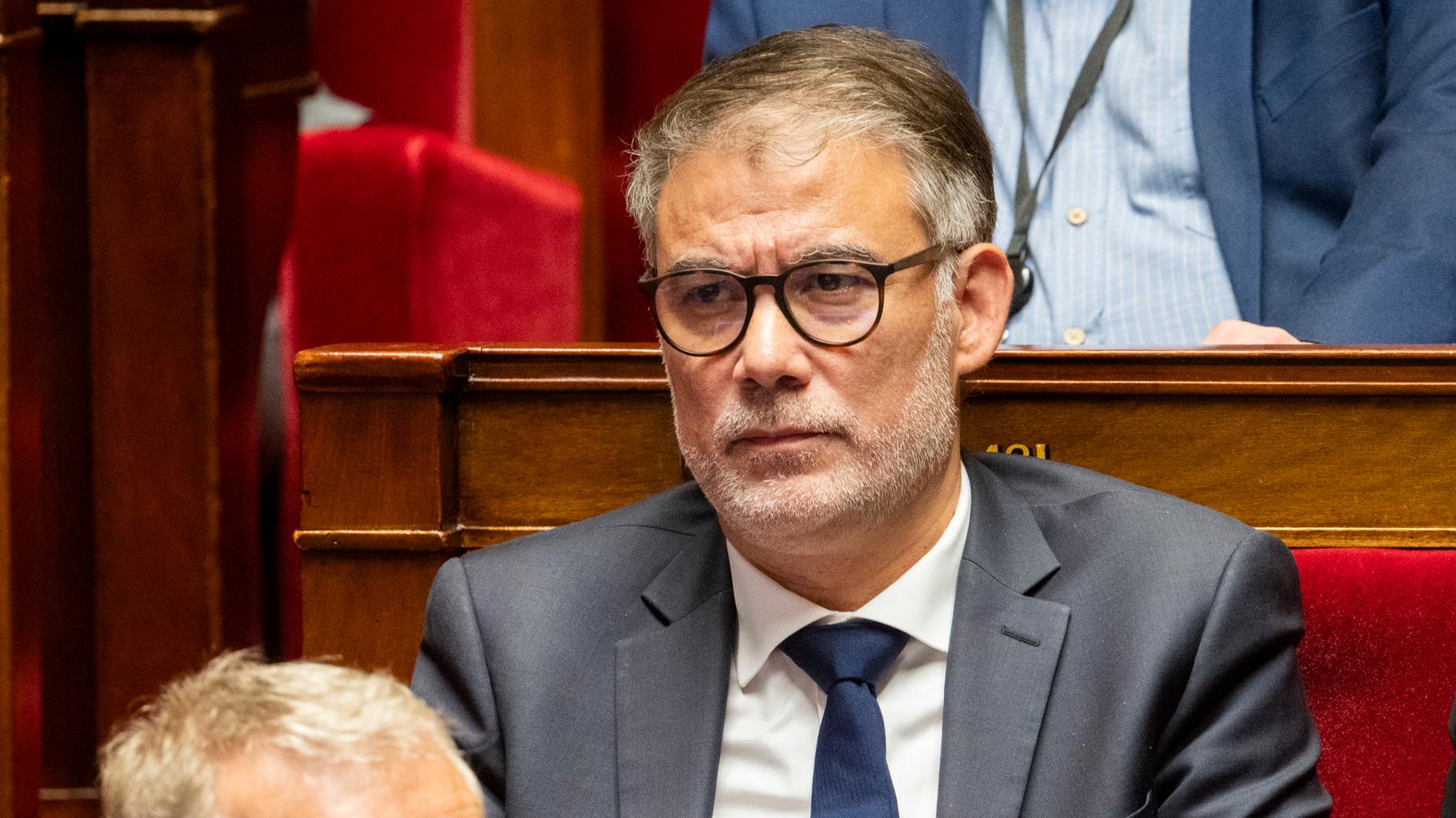 La suspension de la réforme des retraites ressemble à un cadeau empoisonné pour le Parti socialiste
