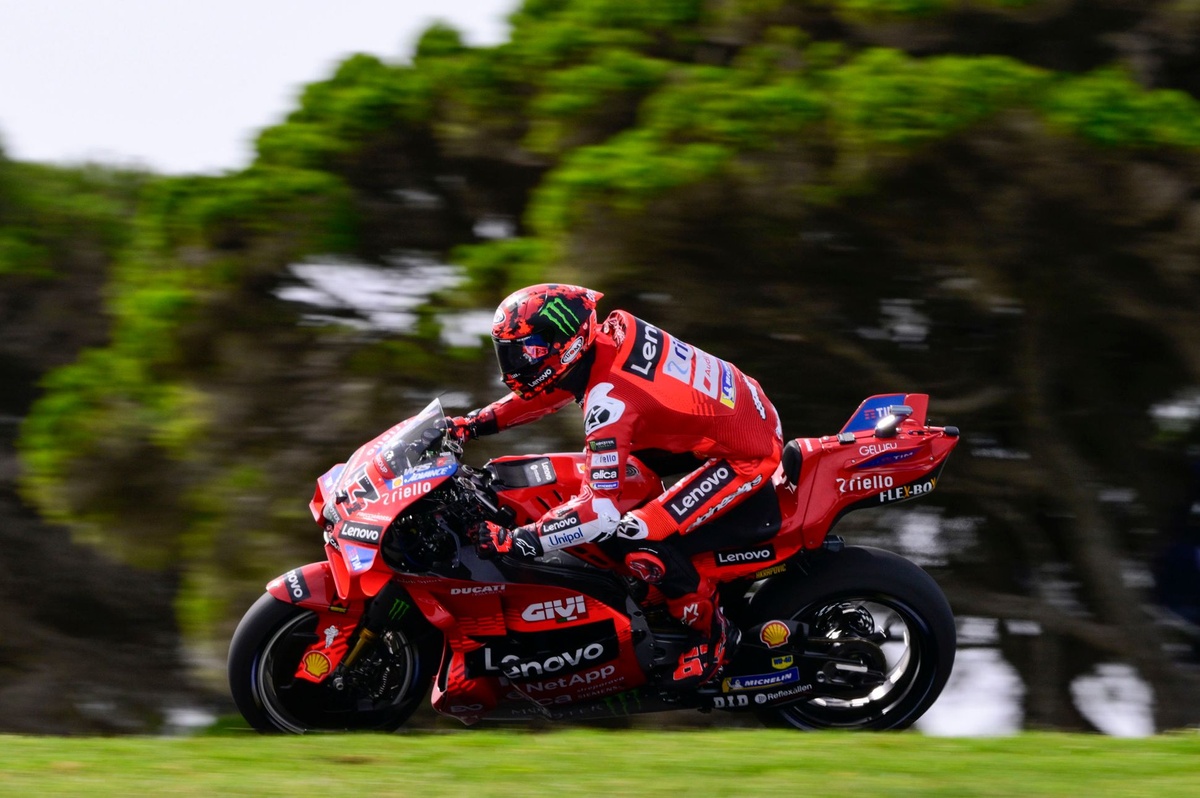 Face au vent, Bagnaia demande à décaler la course à samedi