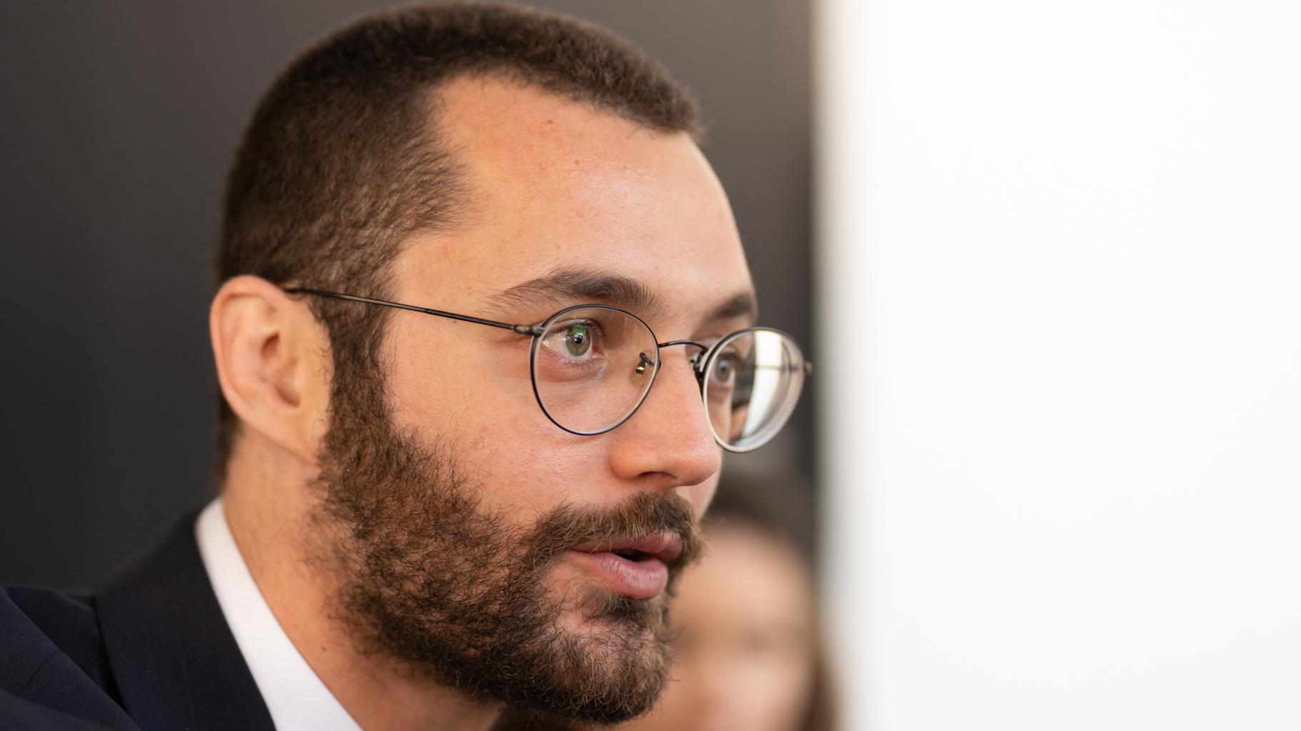 la bourde de Louis Sarkozy pour l’inauguration de son local de campagne