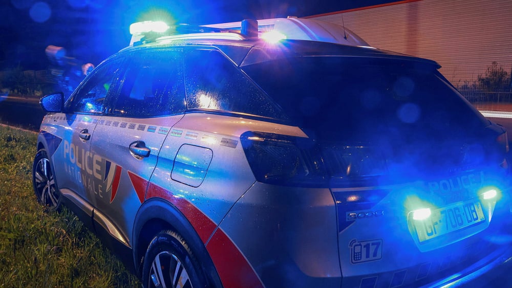 une jeune femme de 24 ans meurt poignardée par sa voisine, à Grenoble