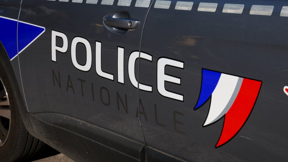 Un gardien d'immeuble agressé au couteau à Marseille, le suspect aurait avalé un produit anti-cafard dans la foulée