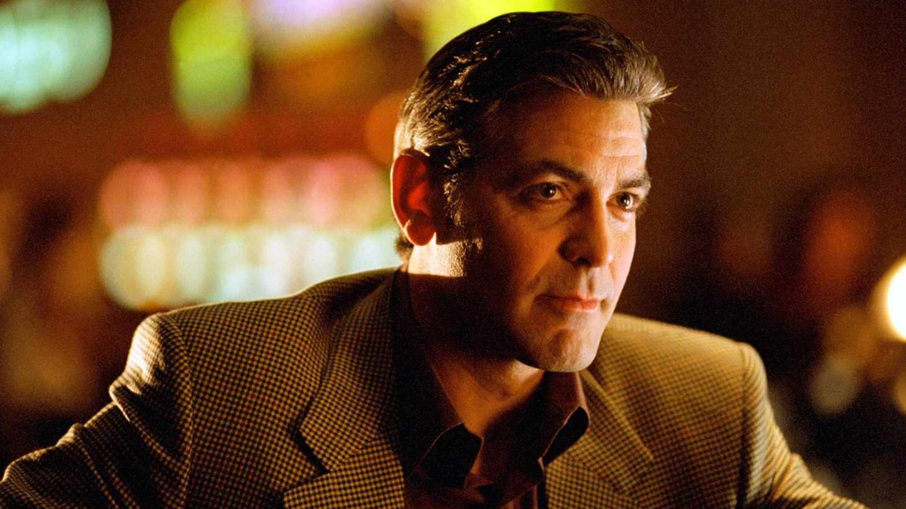 George Clooney se dit « fier » du cambriolage au Louvre, étant aussi « un voleur professionnel »