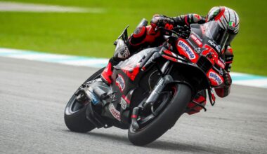 Comment expliquer les difficultés d'Aprilia aux premiers essais de Sepang ?