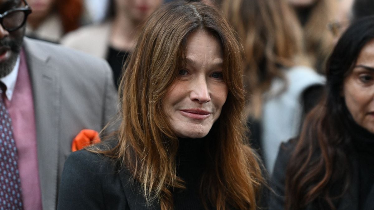 "absurde et stérile", femme de Sarkozy, Carla Bruni 100% franche sur la chanteuse annoncée au Stade de France