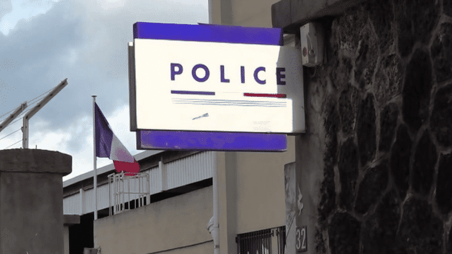 Intervenue pour défendre la victime d'une tentative de viol dans le RER C, une passagère témoigne