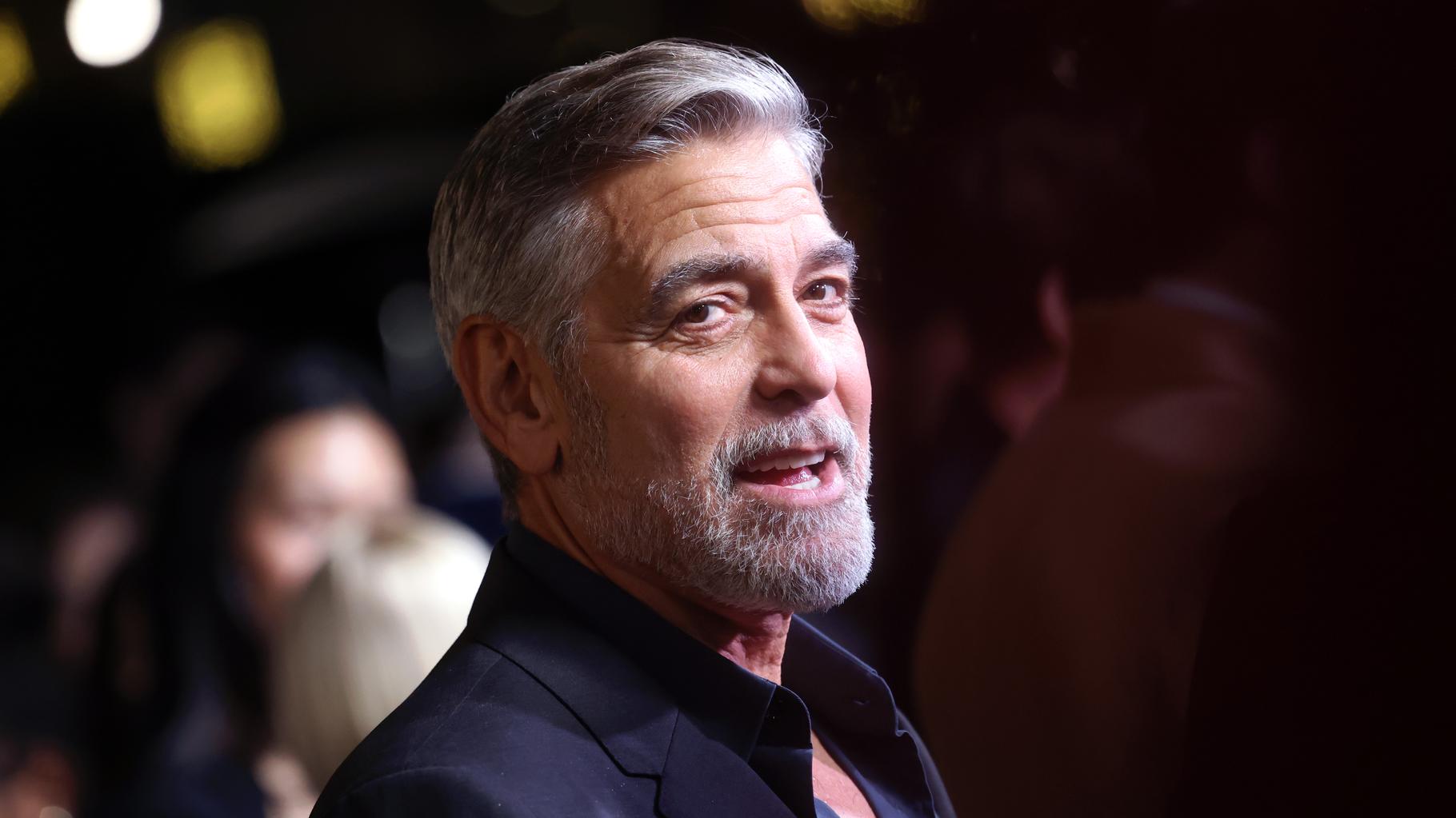 George Clooney va jouer dans « Dix pour cent » et enfin partager autre chose qu’un café avec Camille Cottin