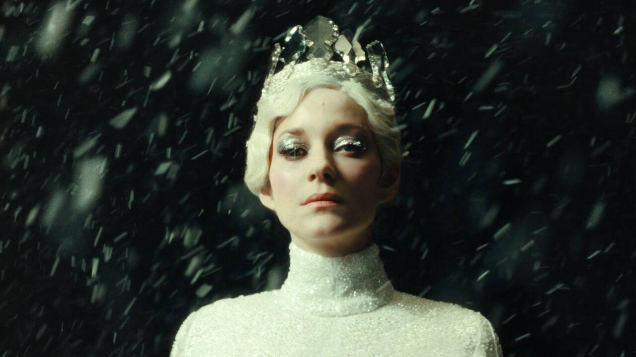 «La Tour de glace»: le retour de «La Reine des neiges» en version adultes, avec une glaciale Marion Cotillard