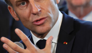 Emmanuel Macron n'écarte aucune riposte si un avion russe viole à nouveau l'espace aérien européen