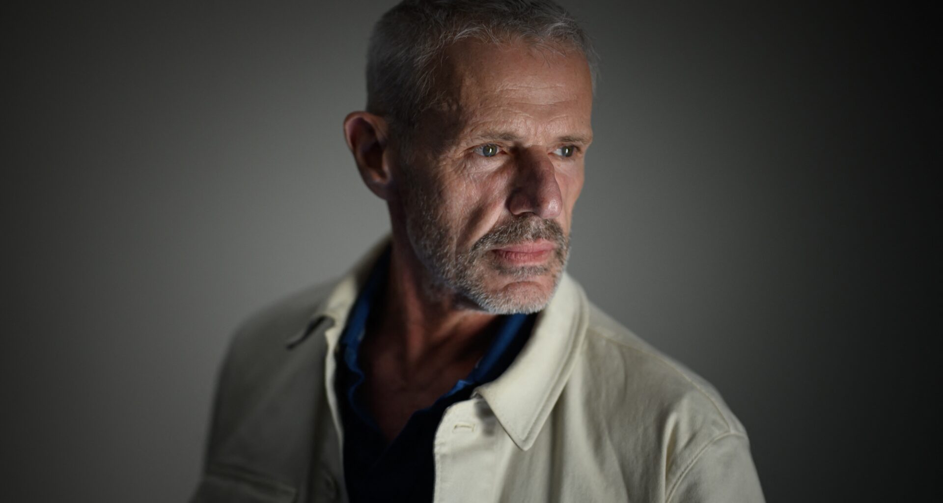 Lambert Wilson présent au casting, l'acteur choisi pour incarner Nicolas Flamel