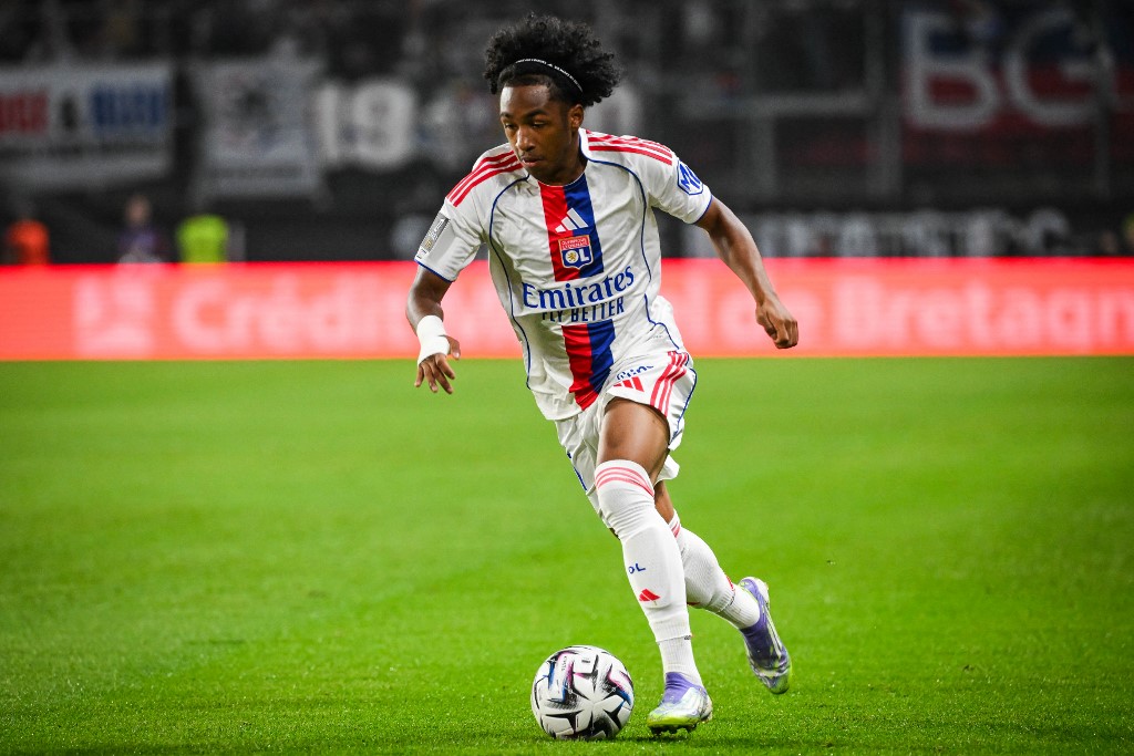 "plusieurs mois" d'absence pour Malick Fofana, sorti blessé avec l'OL face à Strasbourg