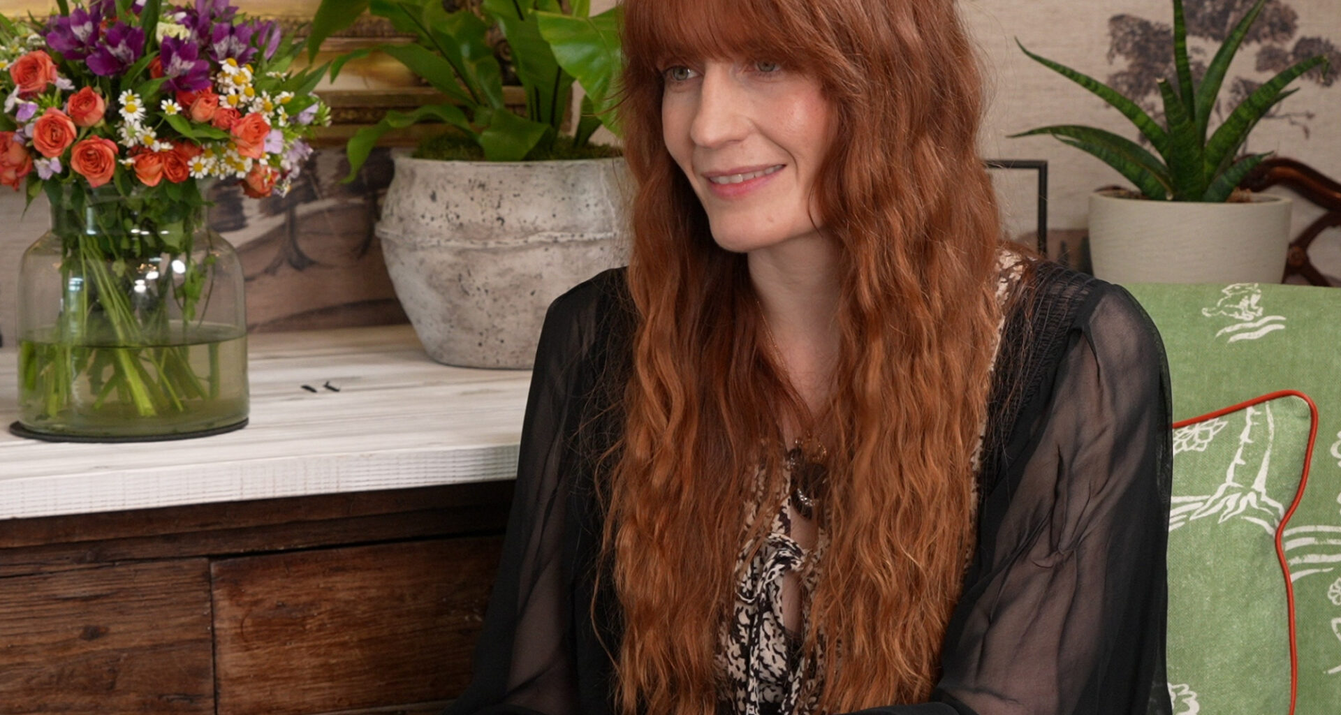 Florence Welch se confie dans #LeDriveRTL2 : "Sur scène, je transcende tout, même la douleur" - RTL2.fr
