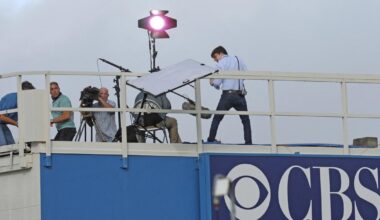 des journalistes de CBS permettent l’arrestation d’un cambrioleur recherché… en le repérant dans la rue