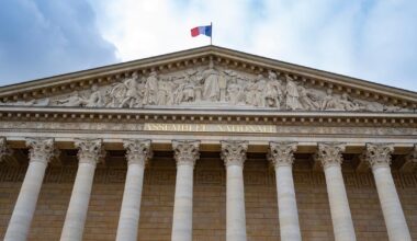 Date limite, dissolution, démission... Ces menaces qui planent sur l'adoption d'un budget pour 2026