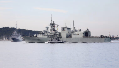 La frégate canadienne St John’s de passage à Toulon