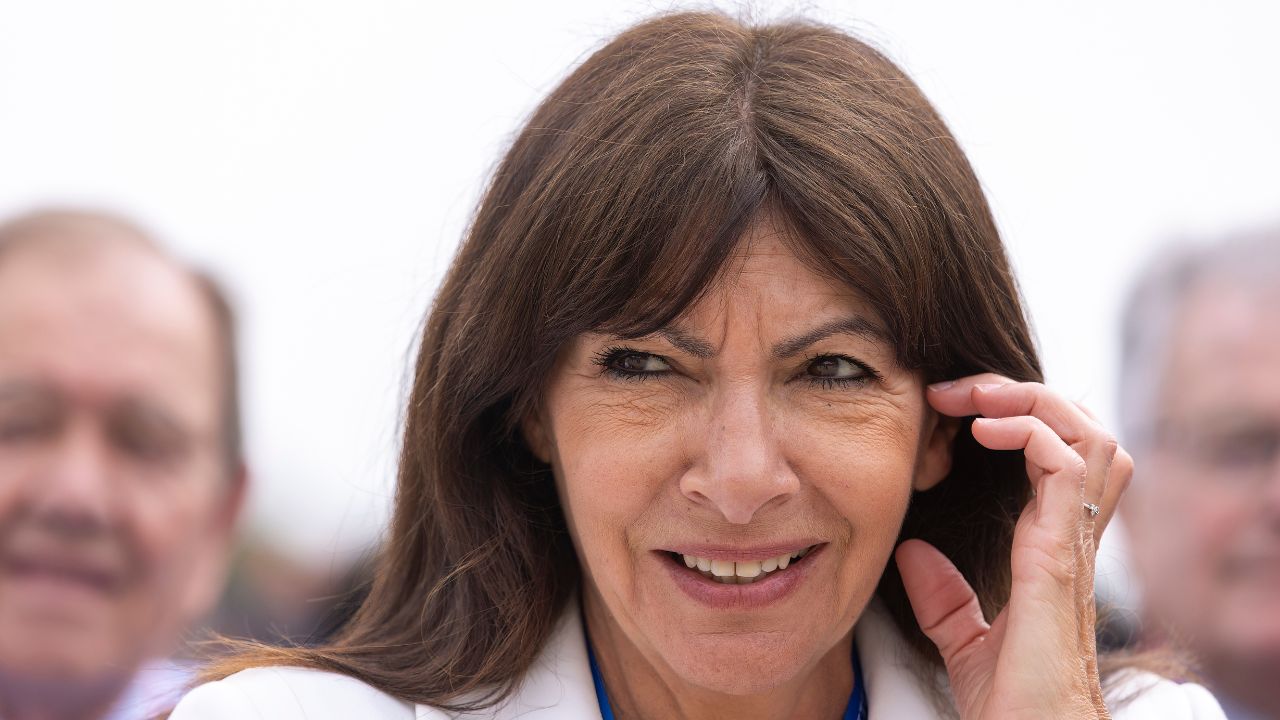 après son règlement de compte avec Rachida Dati, son salaire en tant que maire de Paris dévoilé