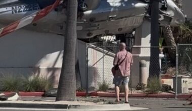 Les images saisissantes du crash d’un hélicoptère sur un parking en Californie