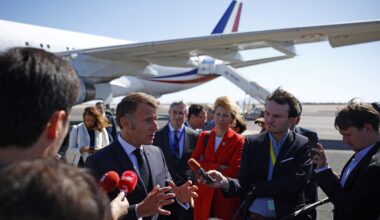 Macron appelle à "œuvrer à la stabilité" et à cesser les "paris sur l'instabilité"