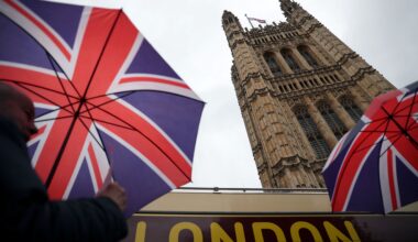 Le Royaume-Uni prévoit de réduire le plafond des économies en espèces exonérées d'impôt dans le budget de novembre, selon le Telegraph