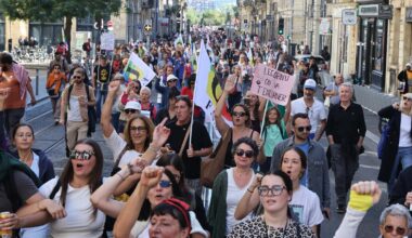 Mobilisation en baisse ce jeudi 2 octobre à Bordeaux mais colère toujours très présente dans les rangs.