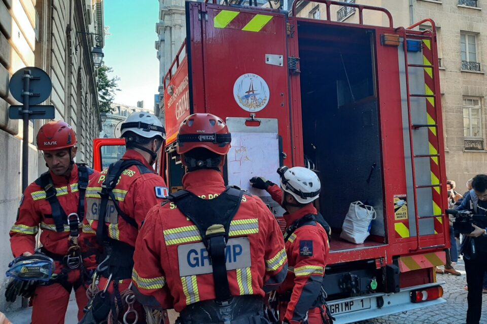 Le GRIMP prépare son intervention.