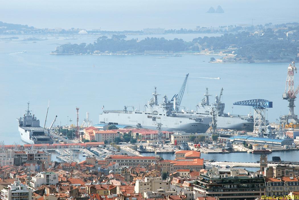 Grand nettoyage pour la rade de Toulon