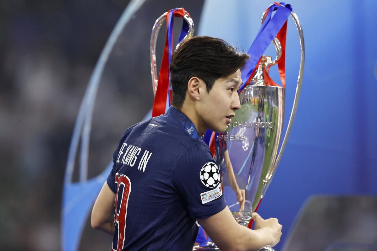 Lee Kang-in nommé par l'AFC pour le titre de meilleur joueur international de l'année en Asie