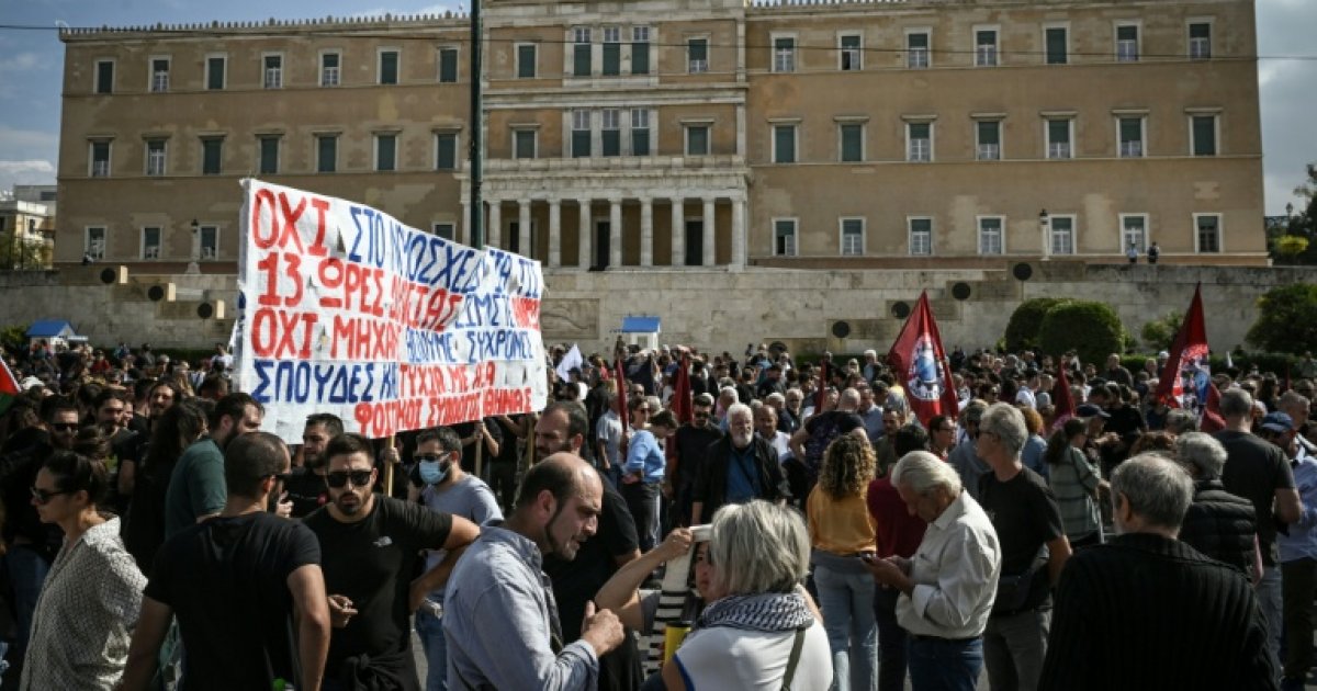Grèce: les députés se prononcent sur la possibilité d'une journée de travail de 13 heures : Actualités