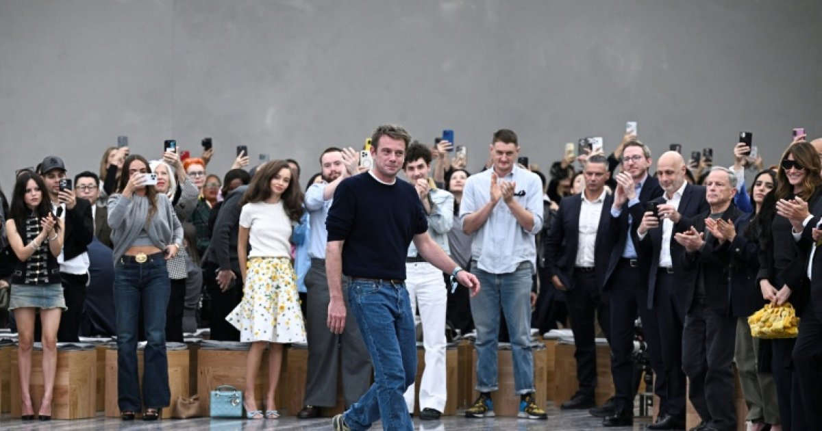 Fashion Week de Paris: chez Dior, Jonathan Anderson relève le défi du féminin : Actualités