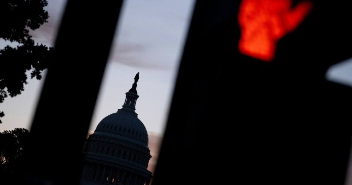 Le Congrès américain dans l'impasse budgétaire au premier jour du "shutdown" : Actualités