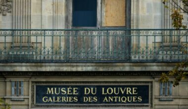 La sécurité du Louvre "pas conforme à ce qu'on peut attendre d'un musée", selon un sénateur : Actualités
