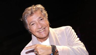 "Des strings avec…" : Frédéric François, ces folles déclarations d’amour qu’il reçoit sur scène