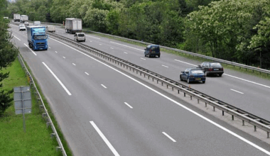 Accident sur l'A72 : un homme de 26 ans désincarcéré, la circulation a repris