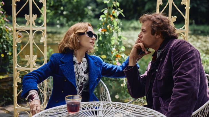 Isabelle Huppert et Laurent Lafitte forgent une amitié aussi improbable qu’électrique en Liliane Bettencourt et François-Marie Banier fictifs dans « La Femme la plus riche du monde ».