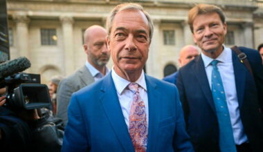 Qui est Nigel Farage, le « Trump britannique » dont le nom circule pour le poste de Premier ministre ?