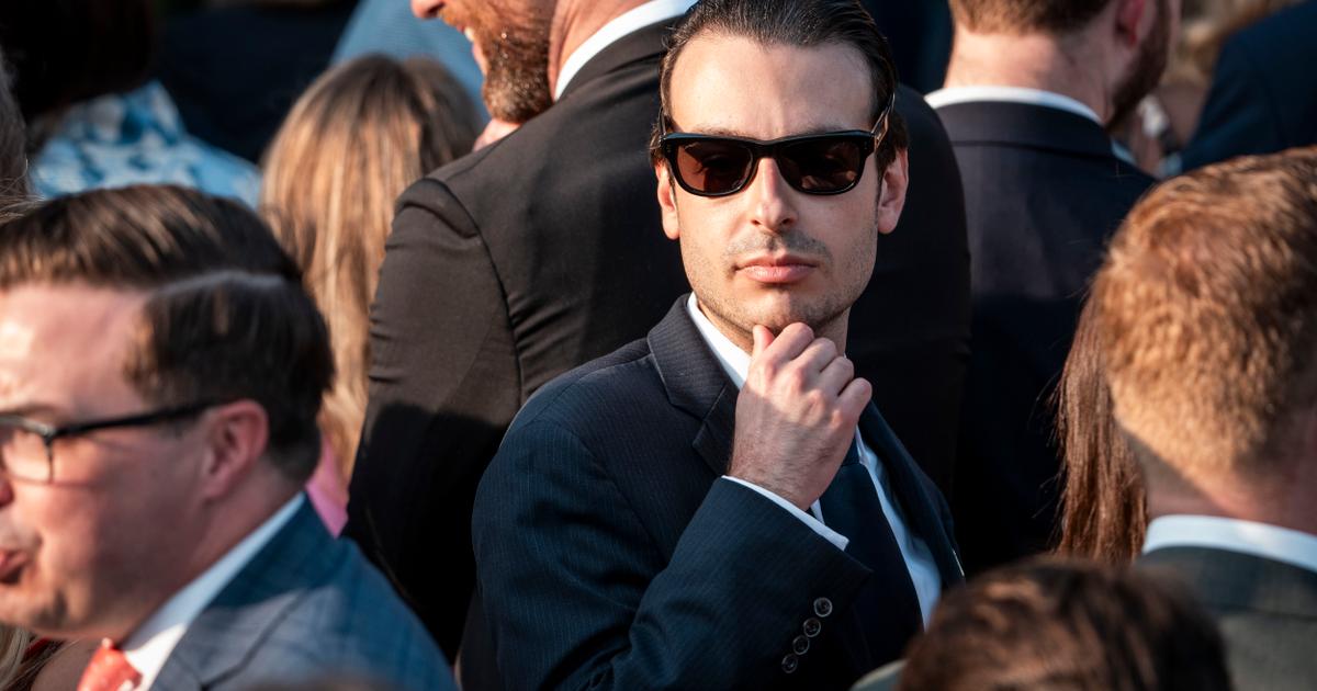 un candidat de Trump se retire après la publication de messages choquants